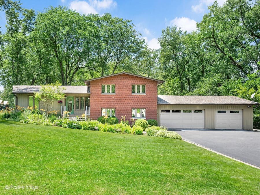 Property photo for 11712 S Glen Road, Palos Park, IL