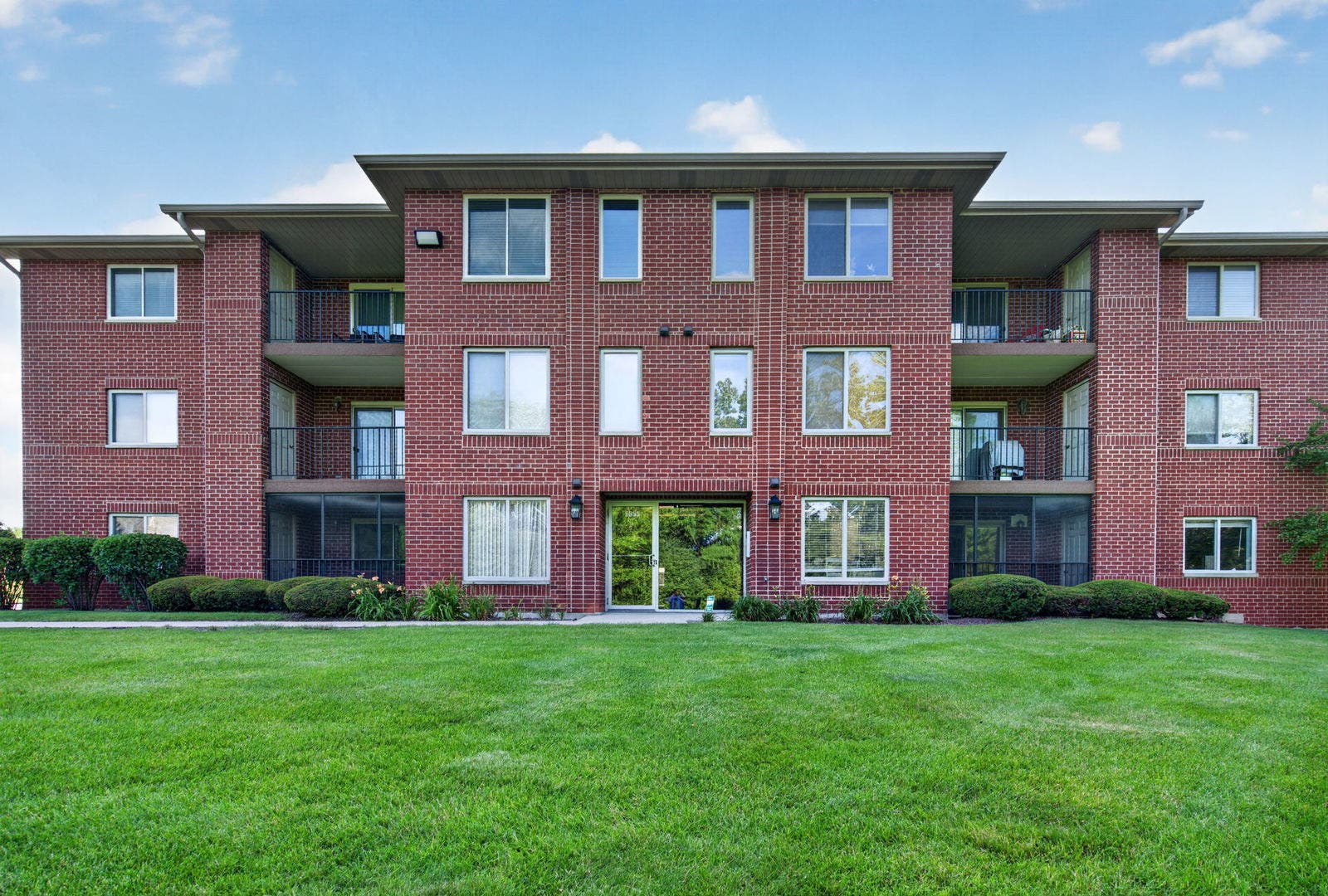 6955 Heritage Circle, #3-1C, Orland Park, IL 60462