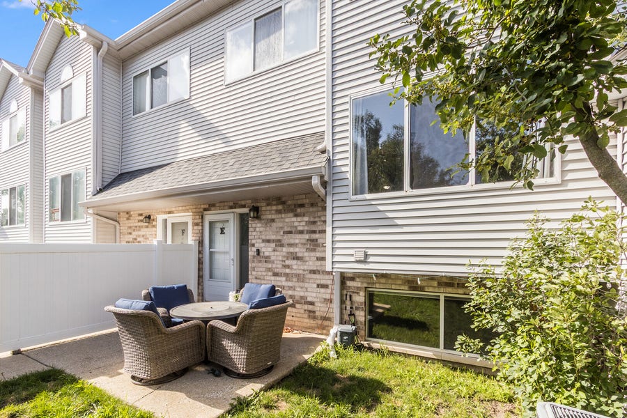Property photo for 272 Park Ridge Lane, #E, Aurora, IL
