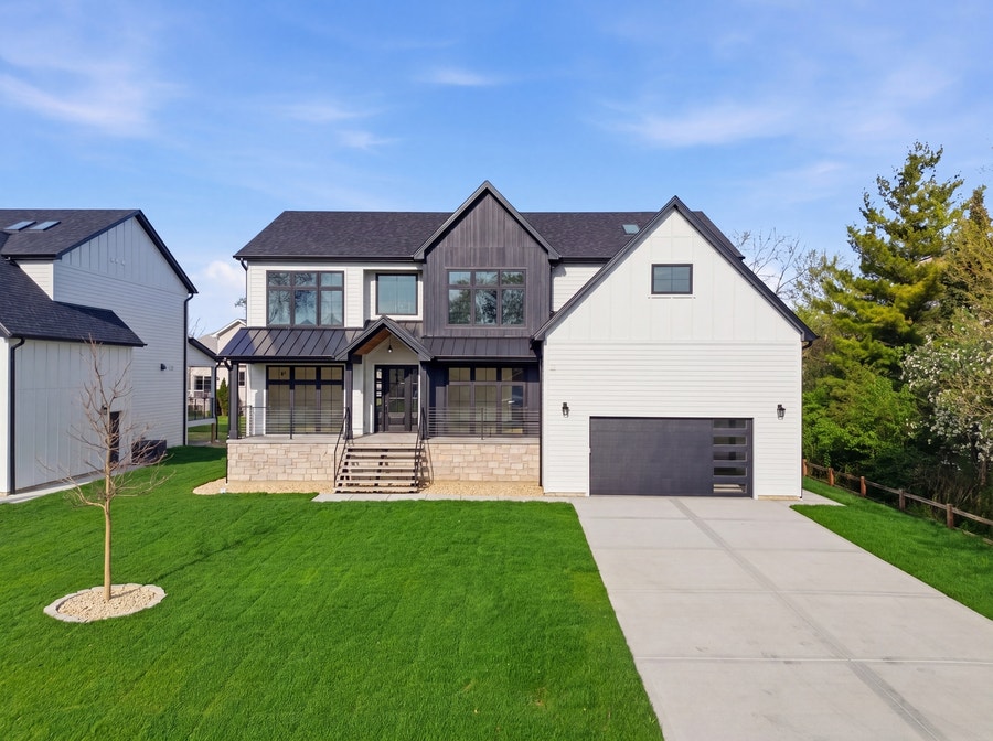 Property photo for 10226 S 81st Avenue, Palos Hills, IL