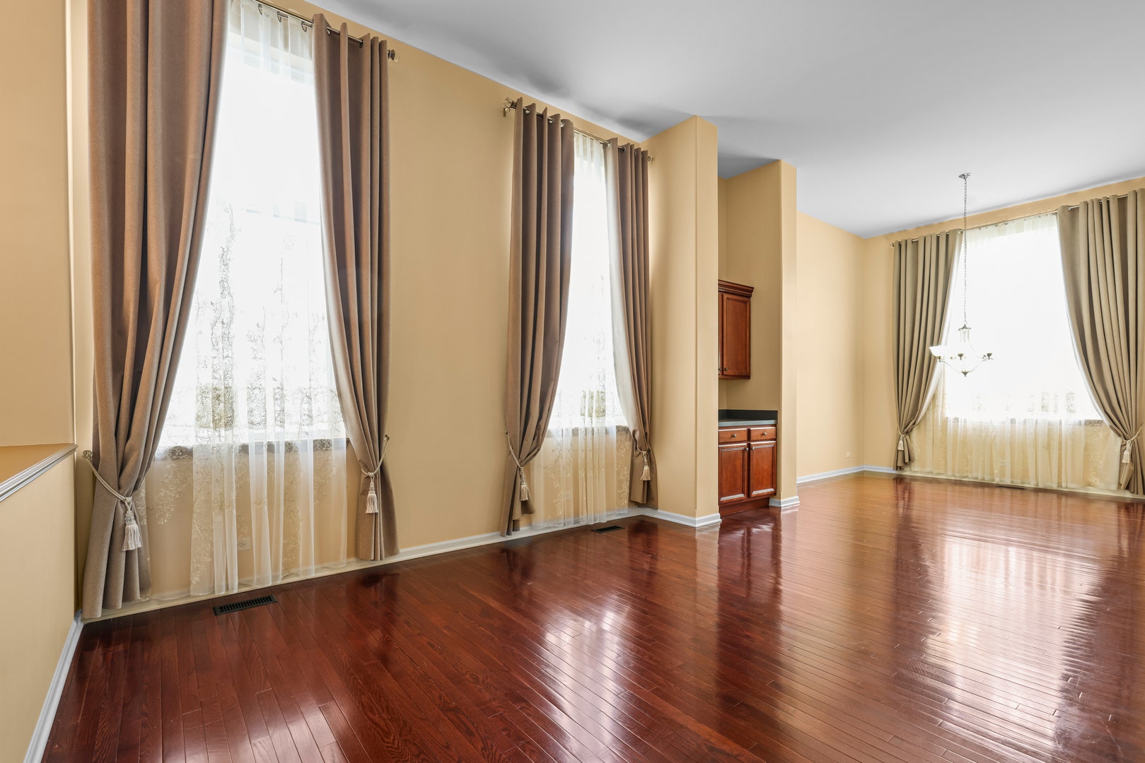 239 Pawtucket Avenue, Elgin, IL 60124 239 Pawtucket Avenue, Elgin, IL 60124