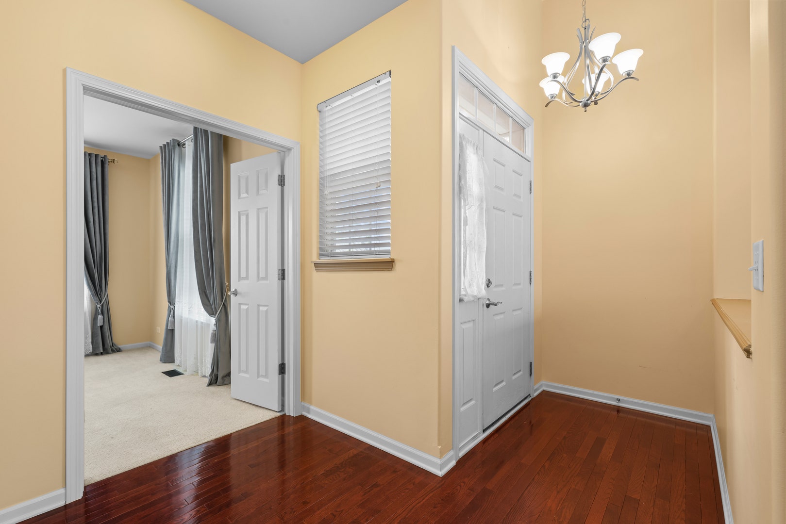 239 Pawtucket Avenue, Elgin, IL 60124 239 Pawtucket Avenue, Elgin, IL 60124