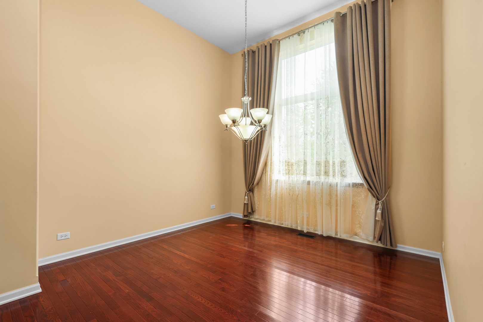 239 Pawtucket Avenue, Elgin, IL 60124 239 Pawtucket Avenue, Elgin, IL 60124