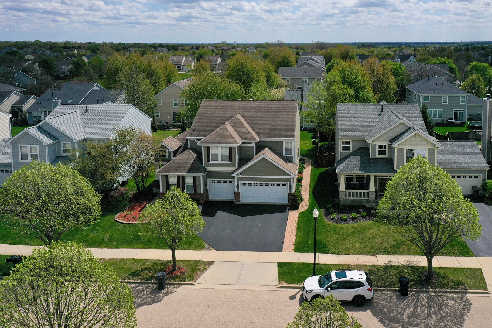 239 Pawtucket Avenue, Elgin, IL 60124 239 Pawtucket Avenue, Elgin, IL 60124