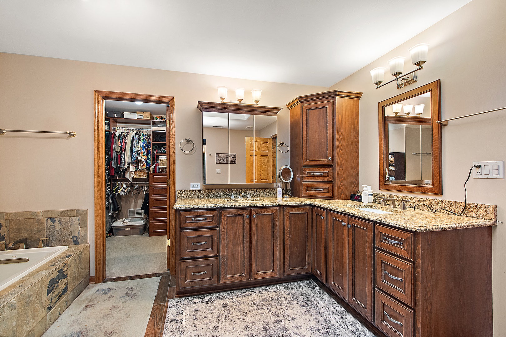 17324 Deer Creek Drive, Orland Park, IL 60467