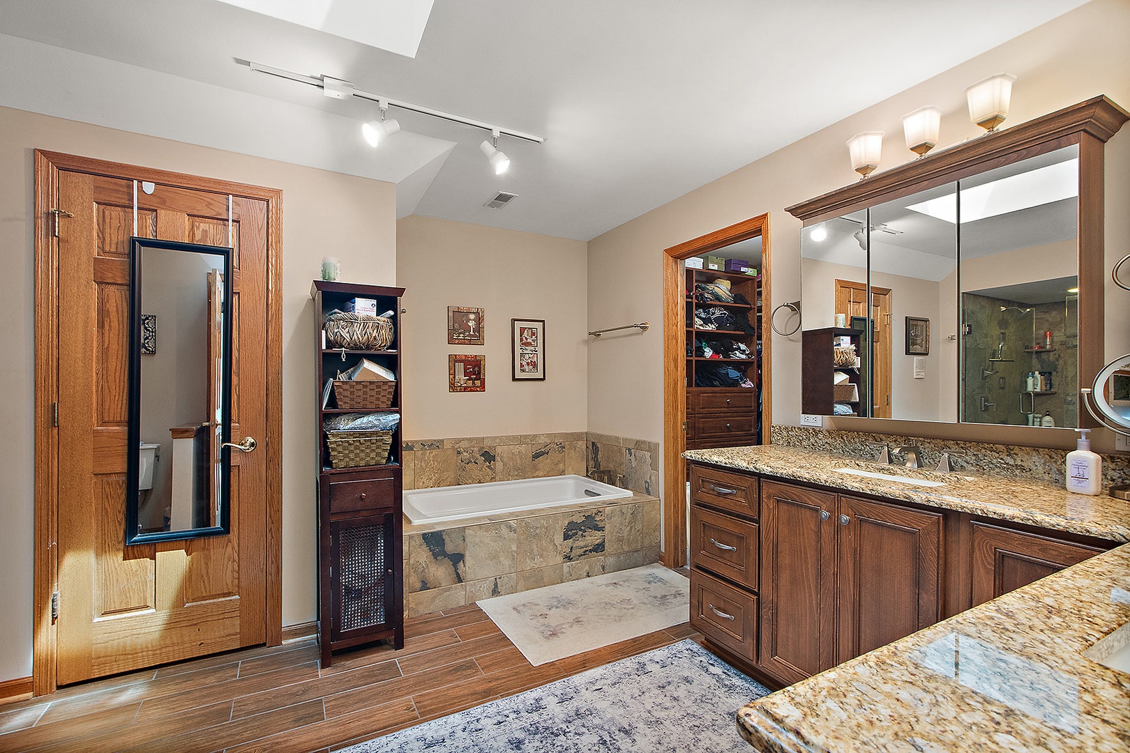 17324 Deer Creek Drive, Orland Park, IL 60467