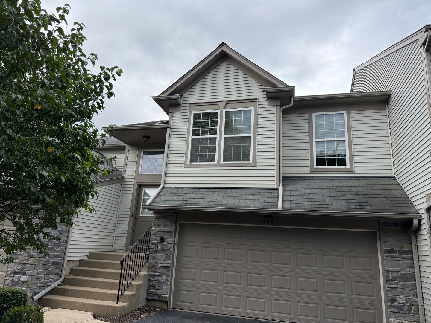 465 Metropolitan Street, Aurora, IL 60502 465 Metropolitan Street, Aurora, IL 60502