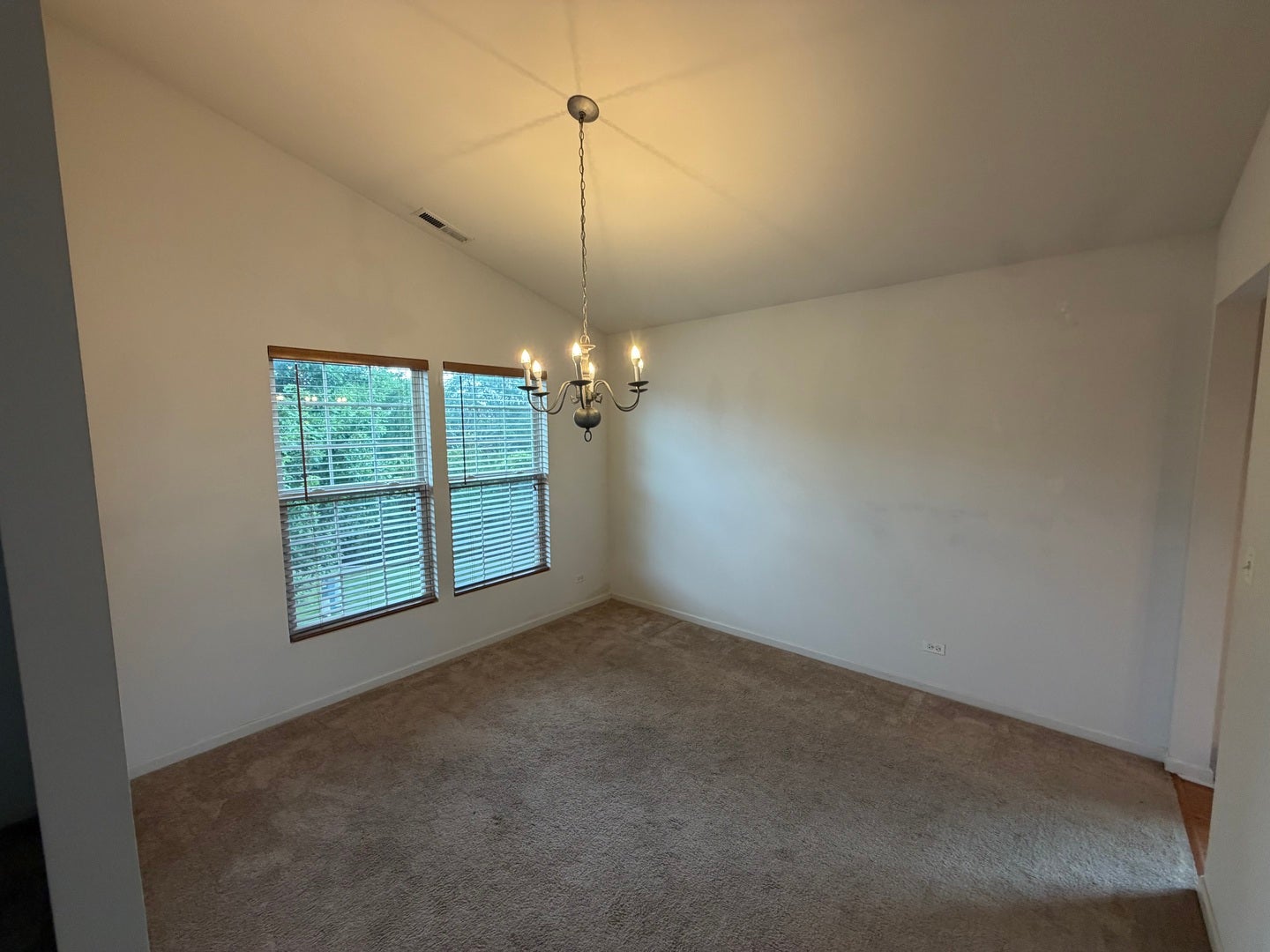465 Metropolitan Street, Aurora, IL 60502 465 Metropolitan Street, Aurora, IL 60502