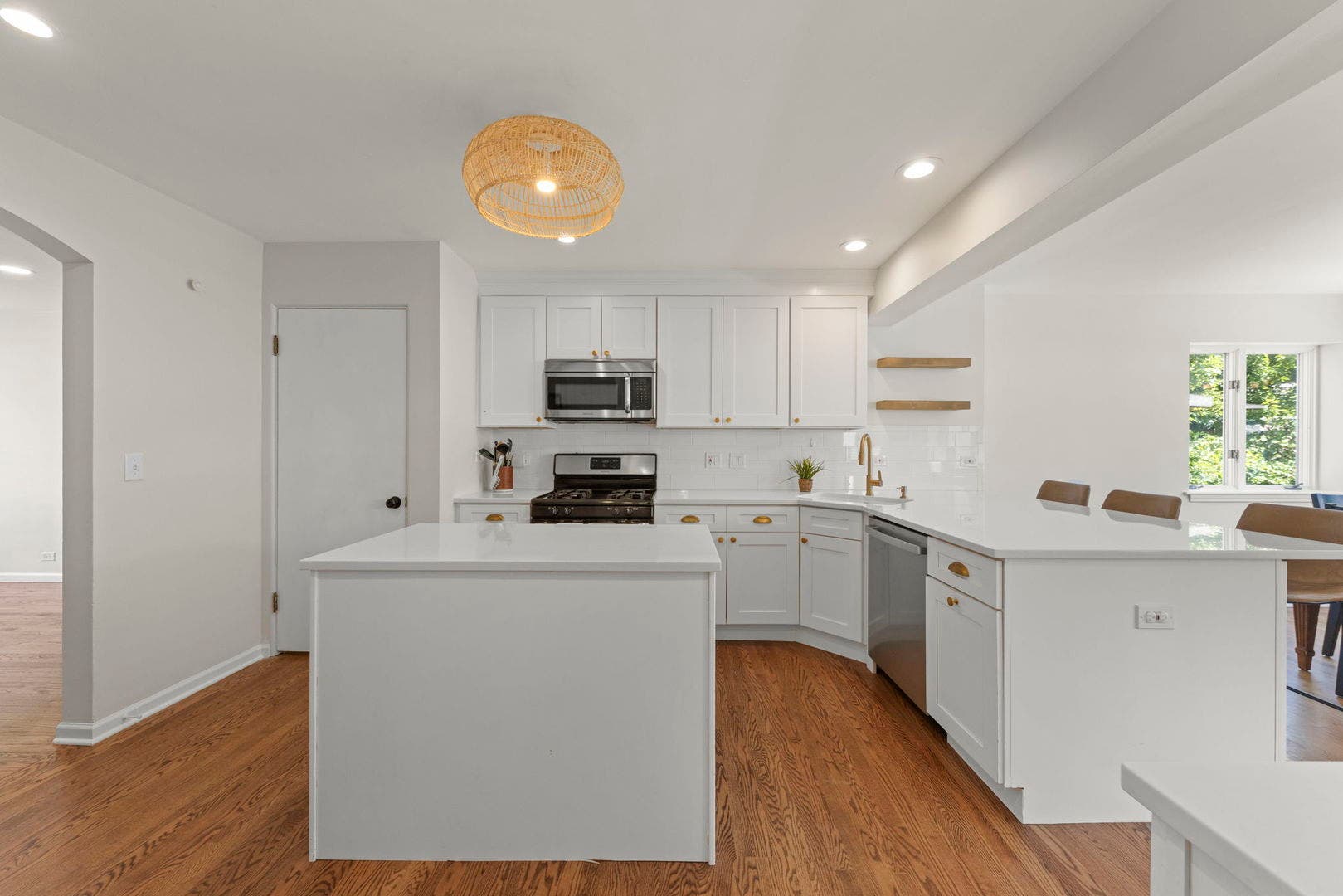311 2nd Street, Downers Grove, IL 60515 311 2nd Street, Downers Grove, IL 60515