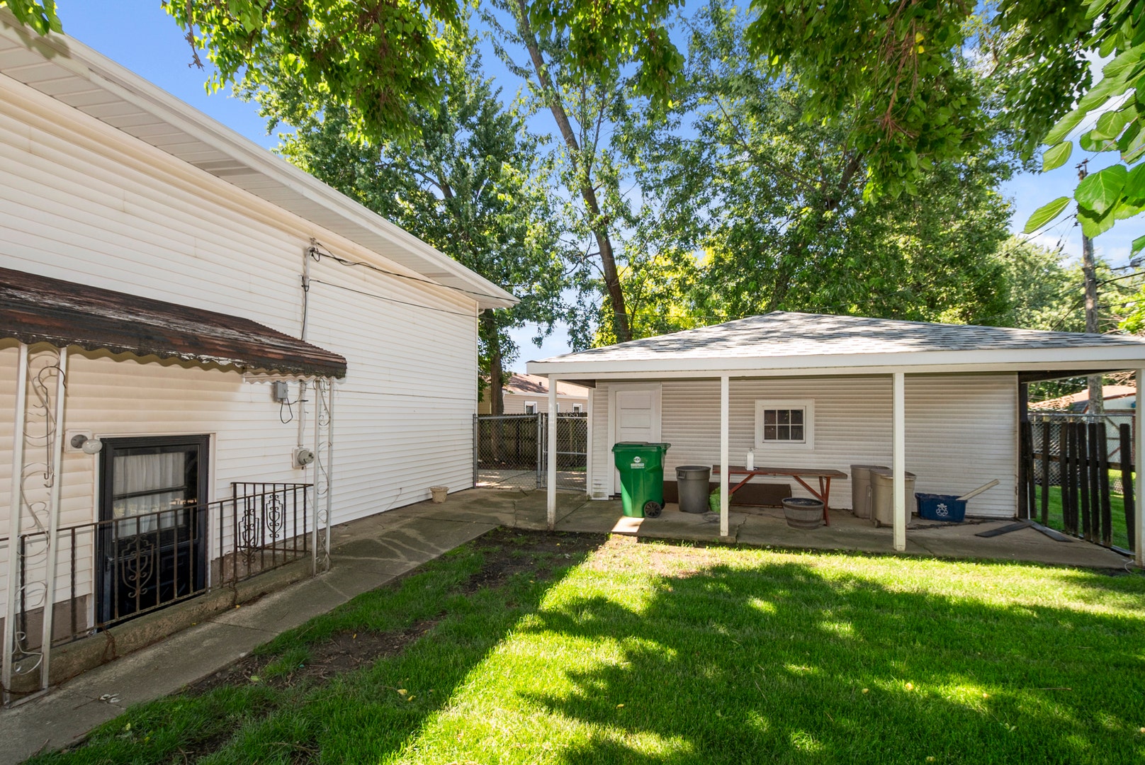 16754 Oconto Avenue, Tinley Park, IL 60477