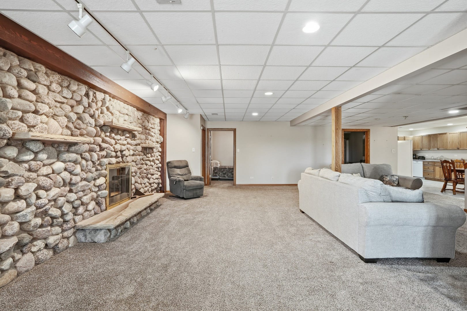 28050 S Klemme Road, Beecher, IL 60401 28050 S Klemme Road, Beecher, IL 60401