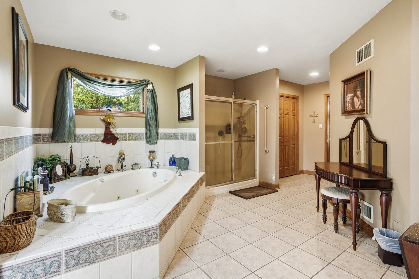 28050 S Klemme Road, Beecher, IL 60401 28050 S Klemme Road, Beecher, IL 60401