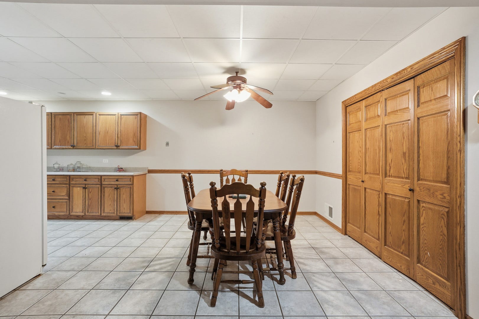 28050 S Klemme Road, Beecher, IL 60401 28050 S Klemme Road, Beecher, IL 60401