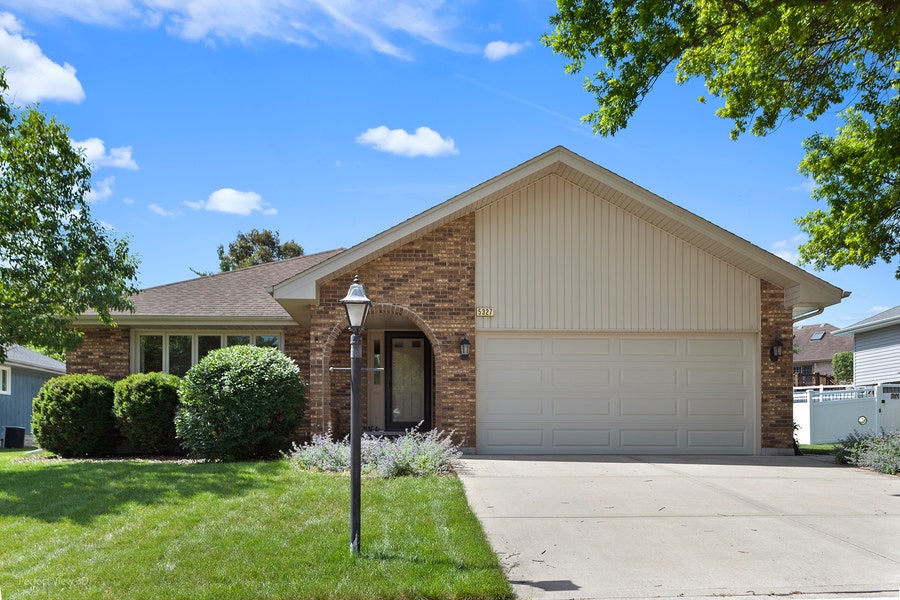 Property photo for 5327 Forest Trail, Oak Forest, IL