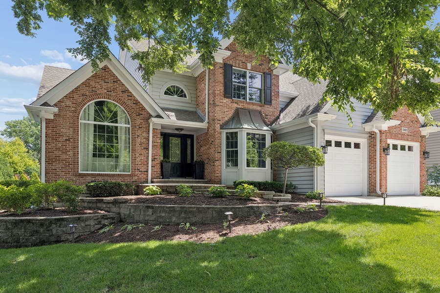 Property photo for 5401 Challen Place, Downers Grove, IL