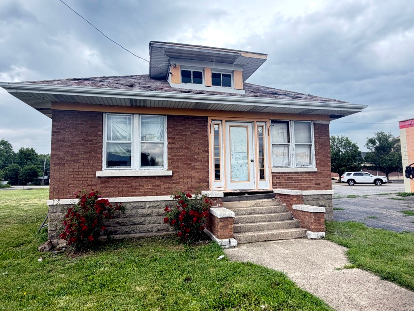 2401 Plainfield Road, Joliet, IL 60435