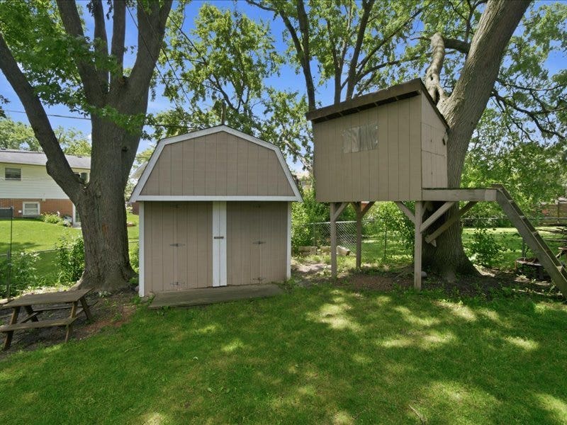 6313 Arcadia Drive, Tinley Park, IL 60477 6313 Arcadia Drive, Tinley Park, IL 60477