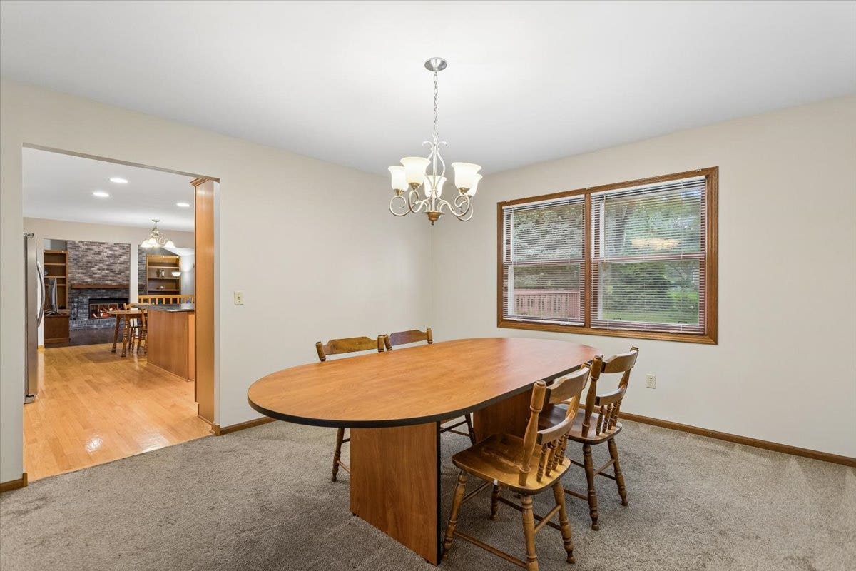 1056 Fox Valley Drive, Aurora, IL 60504 1056 Fox Valley Drive, Aurora, IL 60504