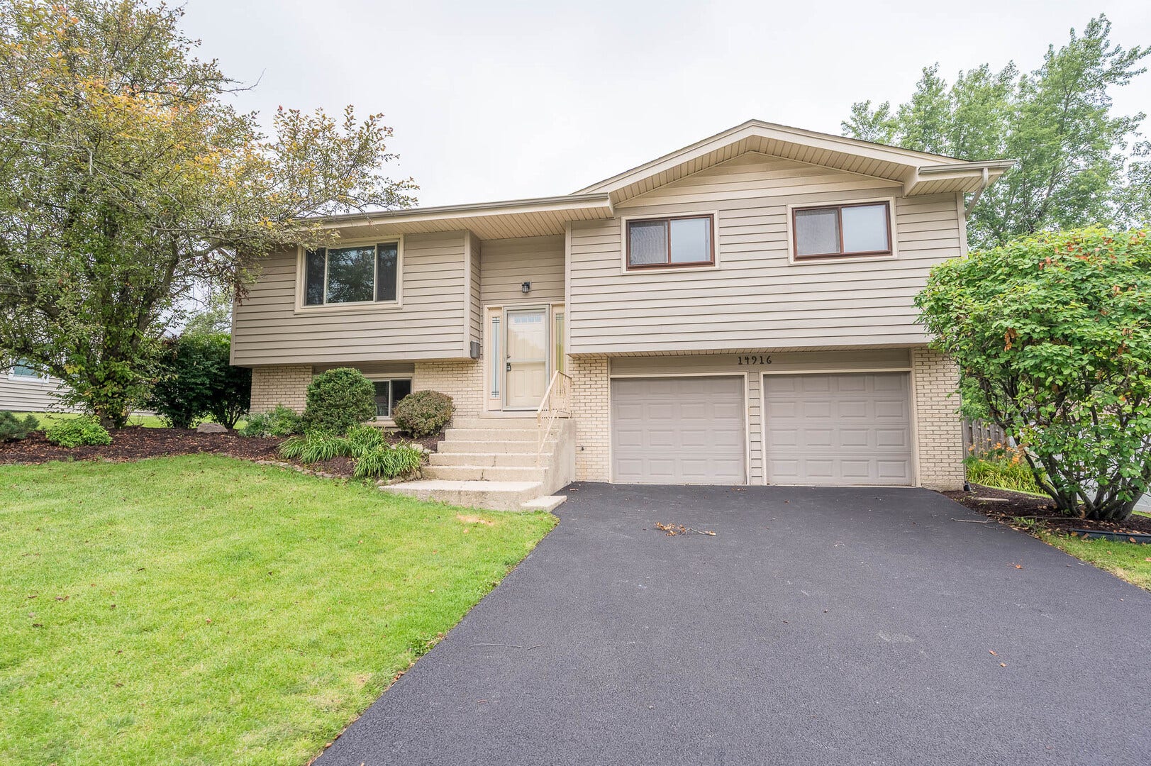 14916 Hopkins Court, Orland Park, IL 60462 14916 Hopkins Court, Orland Park, IL 60462