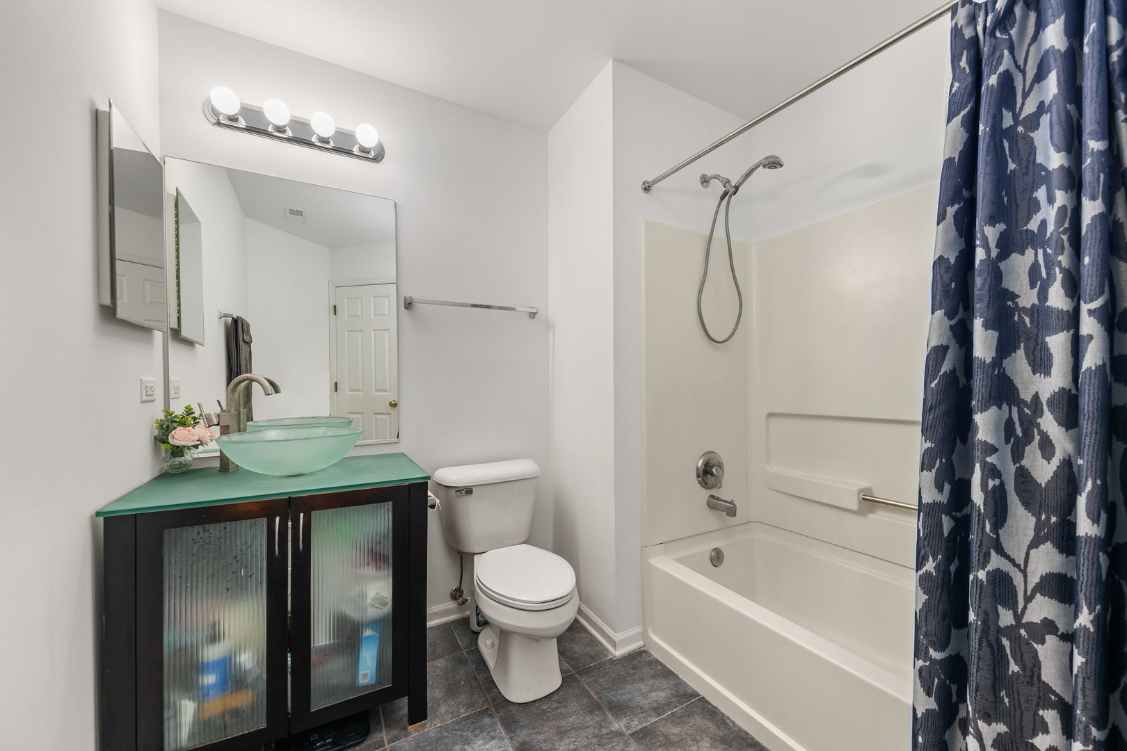 1895 Indian Hill Lane, Aurora, IL 60503 1895 Indian Hill Lane, Aurora, IL 60503