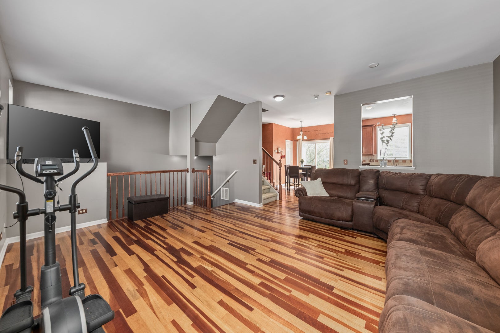 1895 Indian Hill Lane, Aurora, IL 60503 1895 Indian Hill Lane, Aurora, IL 60503