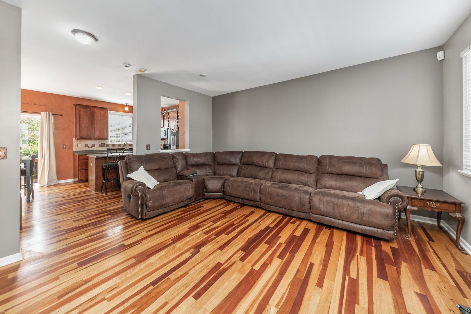 1895 Indian Hill Lane, Aurora, IL 60503 1895 Indian Hill Lane, Aurora, IL 60503