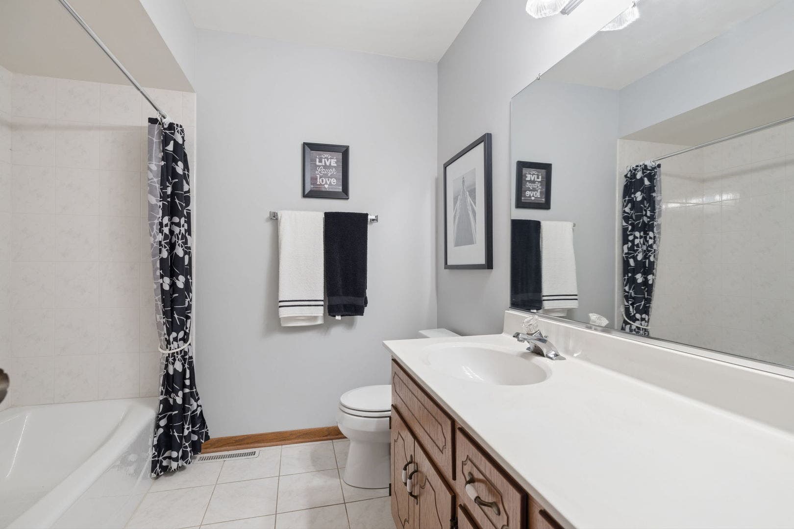 17701 Pennsylvania Court, Orland Park, IL 60467 17701 Pennsylvania Court, Orland Park, IL 60467