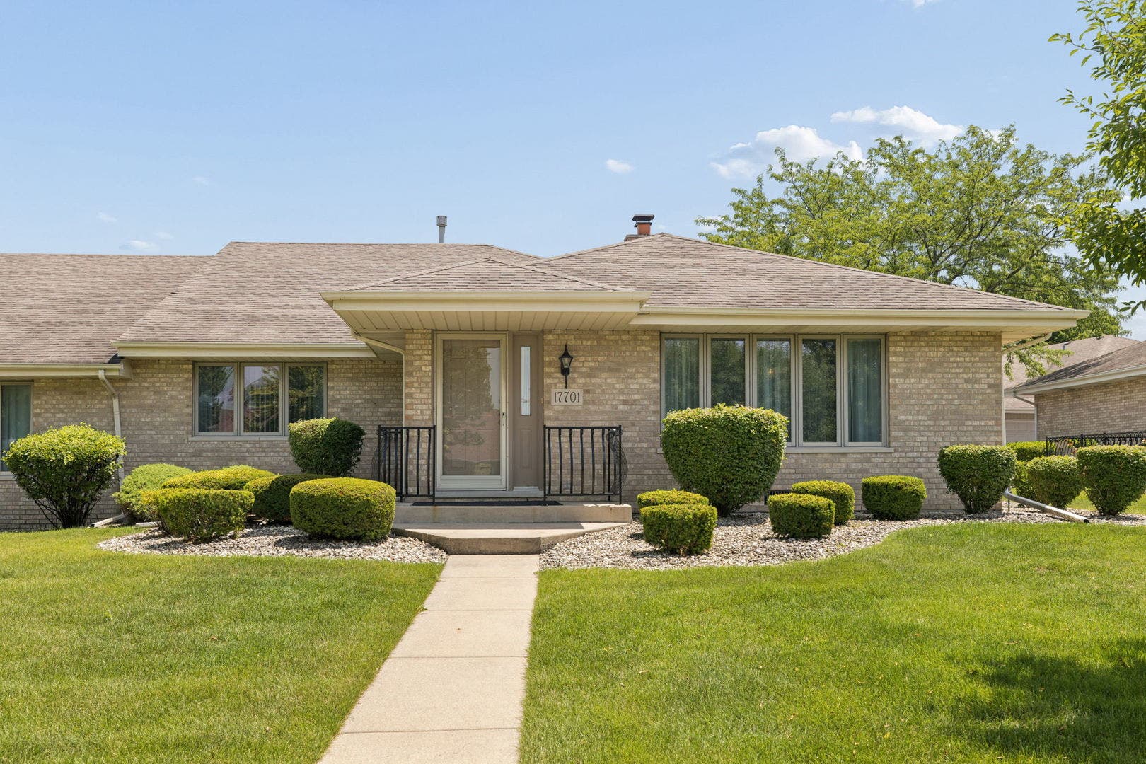17701 Pennsylvania Court, Orland Park, IL 60467 17701 Pennsylvania Court, Orland Park, IL 60467