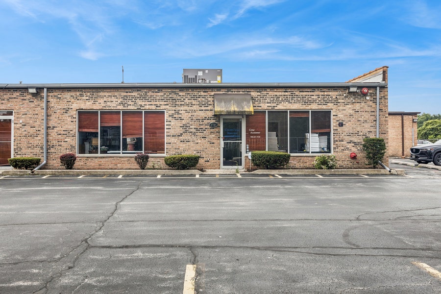 Property photo for 17720 Oak Park Avenue, Tinley Park, IL