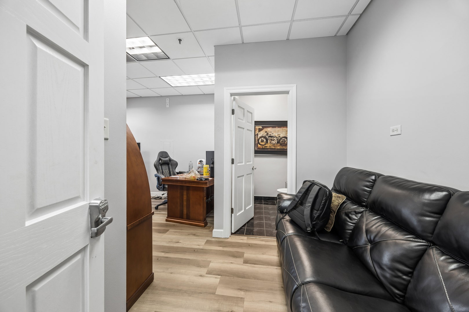 17720 Oak Park Avenue, Tinley Park, IL 60477 17720 Oak Park Avenue, Tinley Park, IL 60477