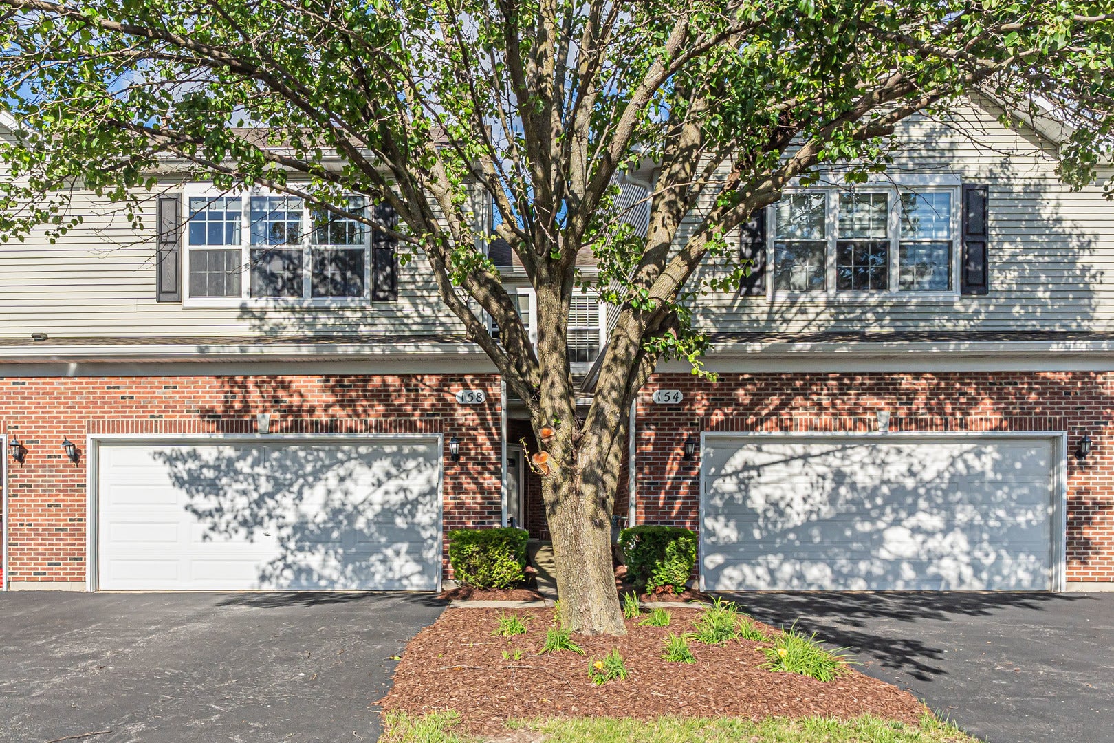 158 N Palmer Drive, Bolingbrook, IL 60490