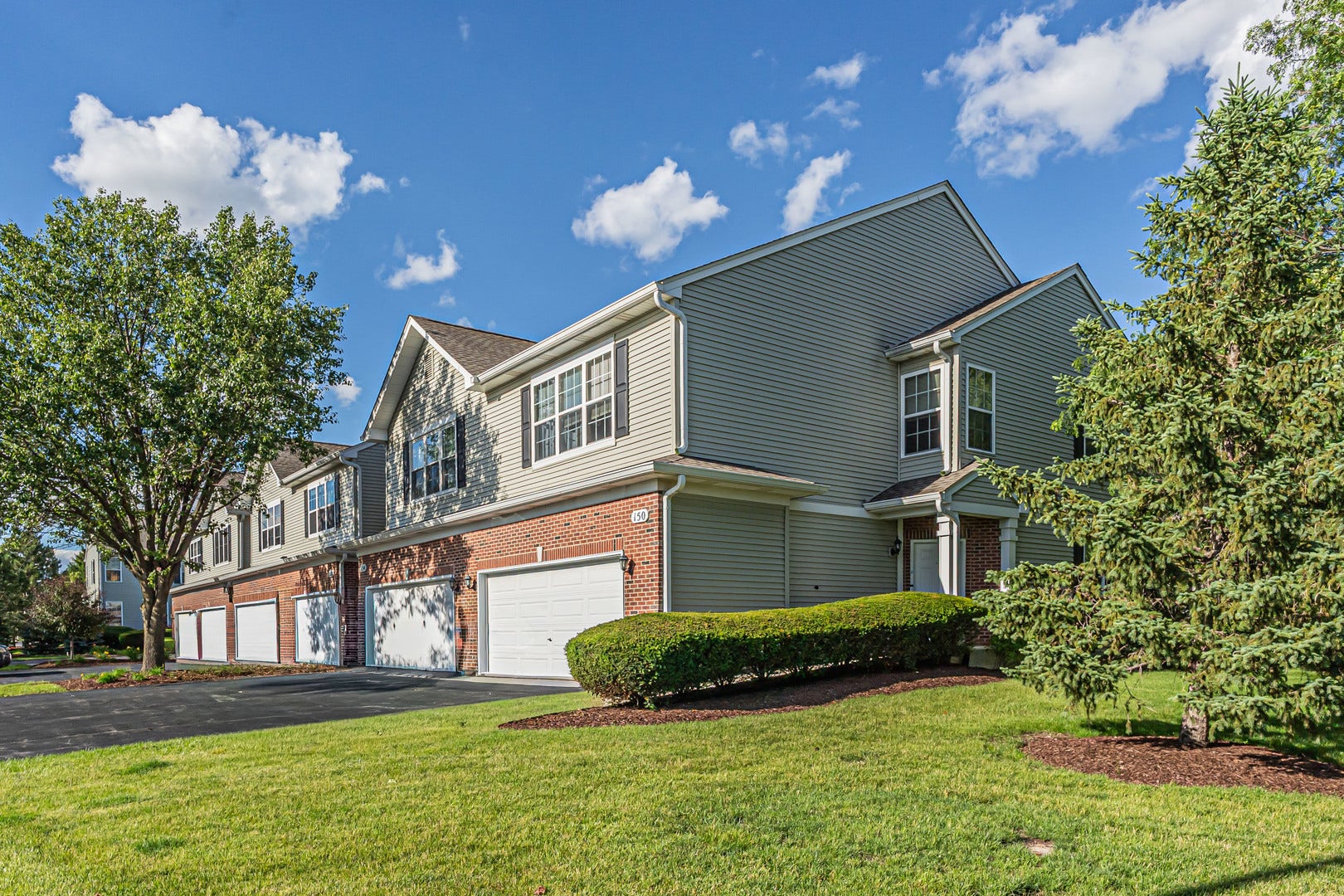 158 N Palmer Drive, Bolingbrook, IL 60490