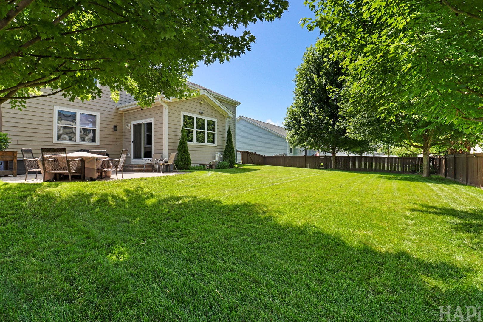 462 E Amberside Drive, Elgin, IL 60124 462 E Amberside Drive, Elgin, IL 60124