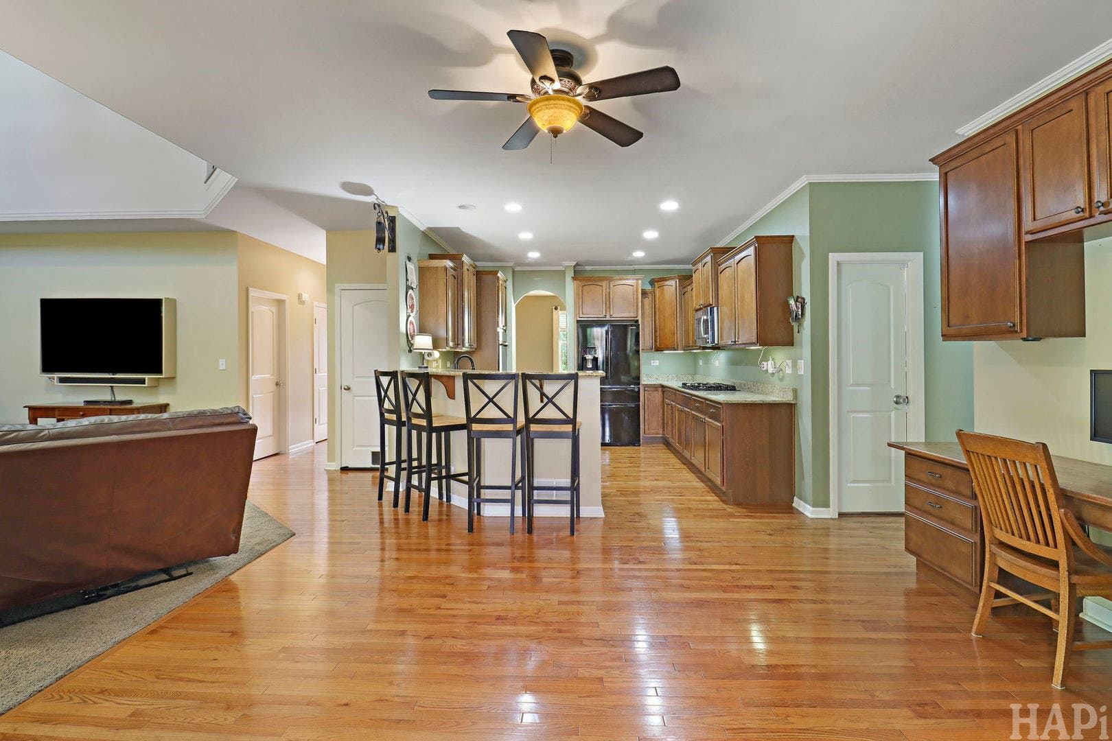 462 E Amberside Drive, Elgin, IL 60124 462 E Amberside Drive, Elgin, IL 60124