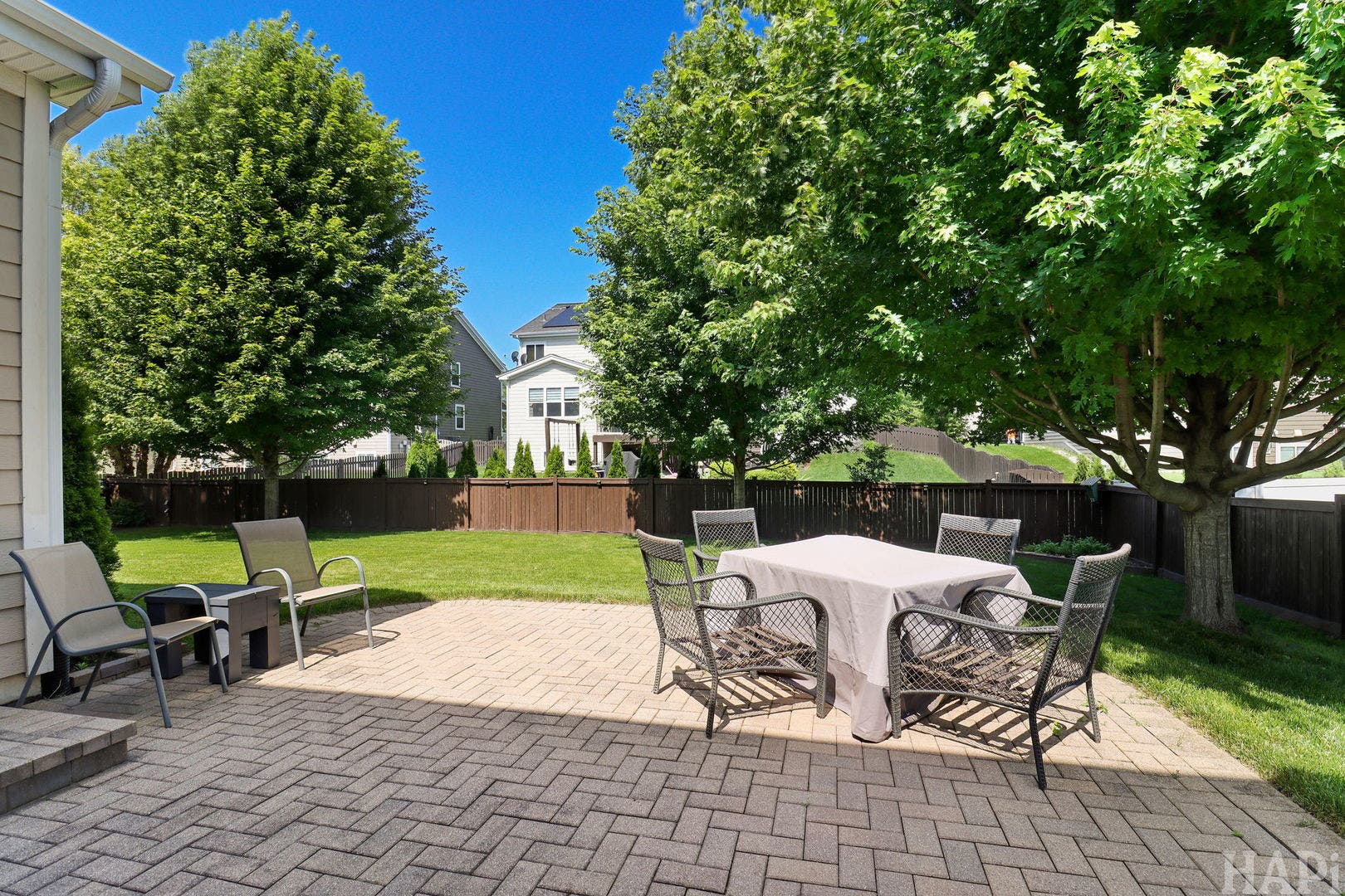 462 E Amberside Drive, Elgin, IL 60124 462 E Amberside Drive, Elgin, IL 60124