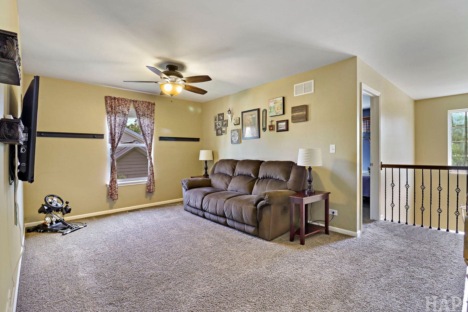462 E Amberside Drive, Elgin, IL 60124 462 E Amberside Drive, Elgin, IL 60124