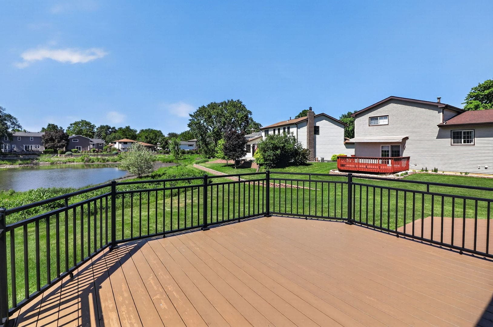 1110 Valley View Drive, Downers Grove, IL 60516 1110 Valley View Drive, Downers Grove, IL 60516
