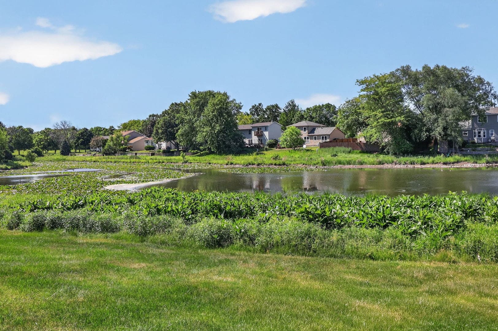 1110 Valley View Drive, Downers Grove, IL 60516 1110 Valley View Drive, Downers Grove, IL 60516