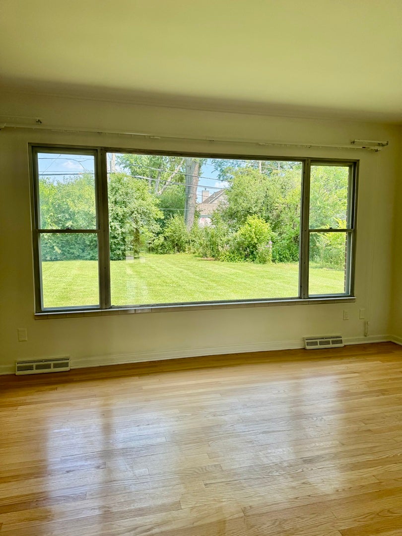 4707 Fairview Avenue, Downers Grove, IL 60515