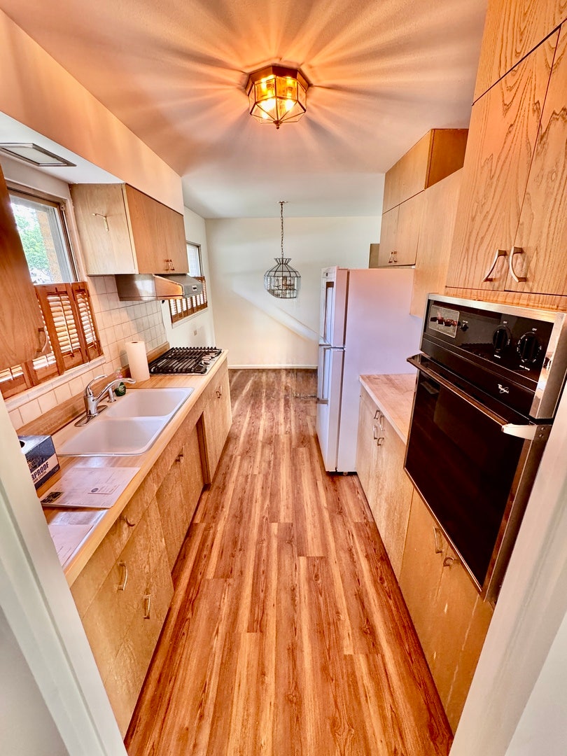 4707 Fairview Avenue, Downers Grove, IL 60515