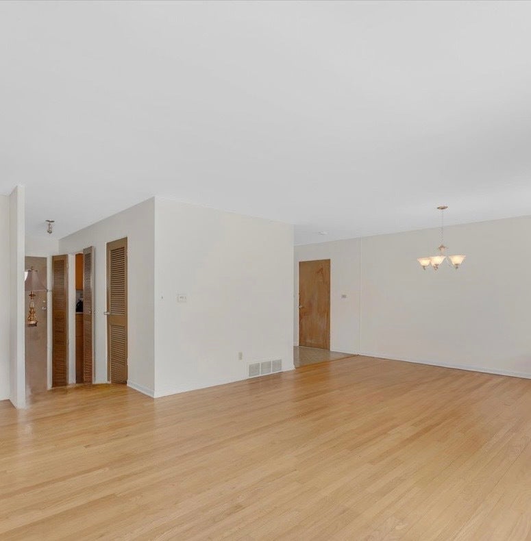 4707 Fairview Avenue, Downers Grove, IL 60515