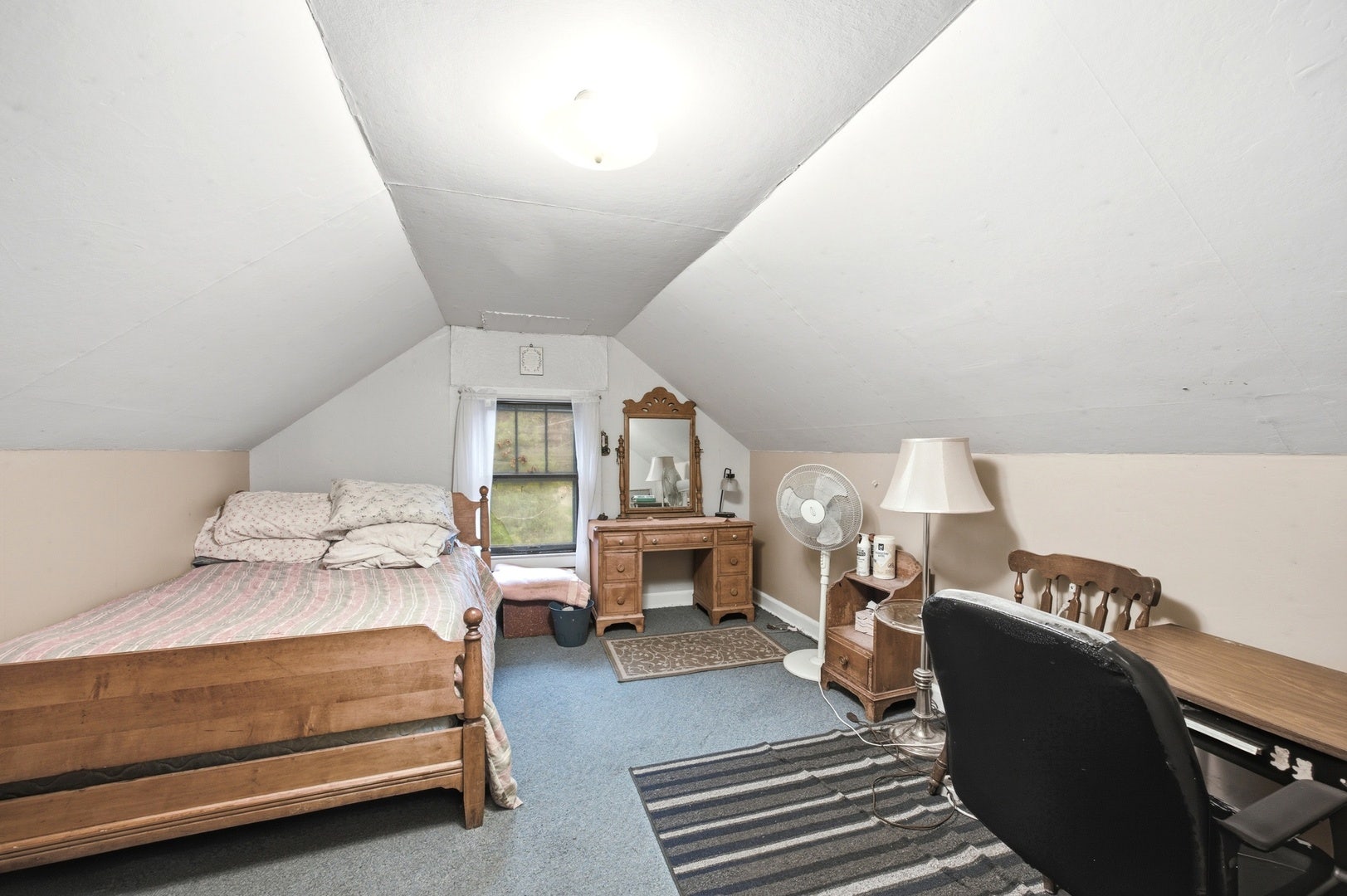 45 N Aldine Street, Elgin, IL 60123 45 N Aldine Street, Elgin, IL 60123