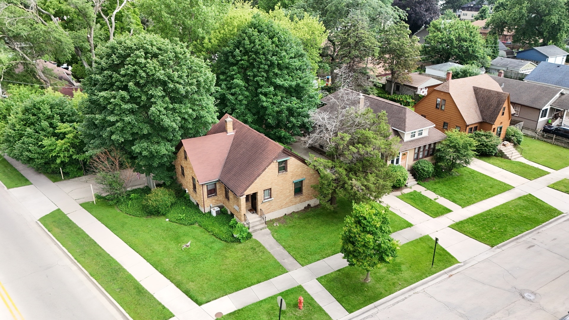 45 N Aldine Street, Elgin, IL 60123 45 N Aldine Street, Elgin, IL 60123