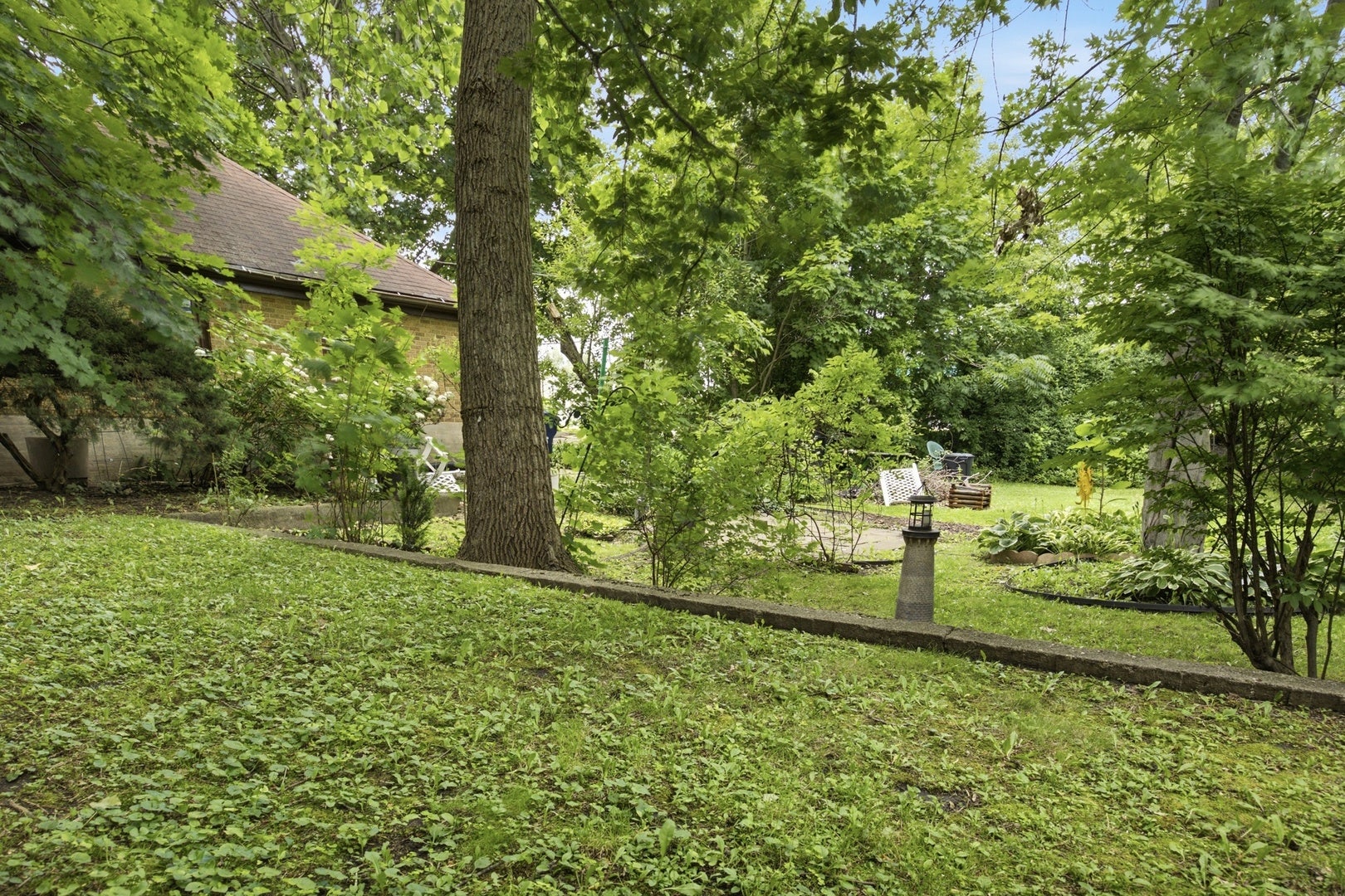 45 N Aldine Street, Elgin, IL 60123 45 N Aldine Street, Elgin, IL 60123