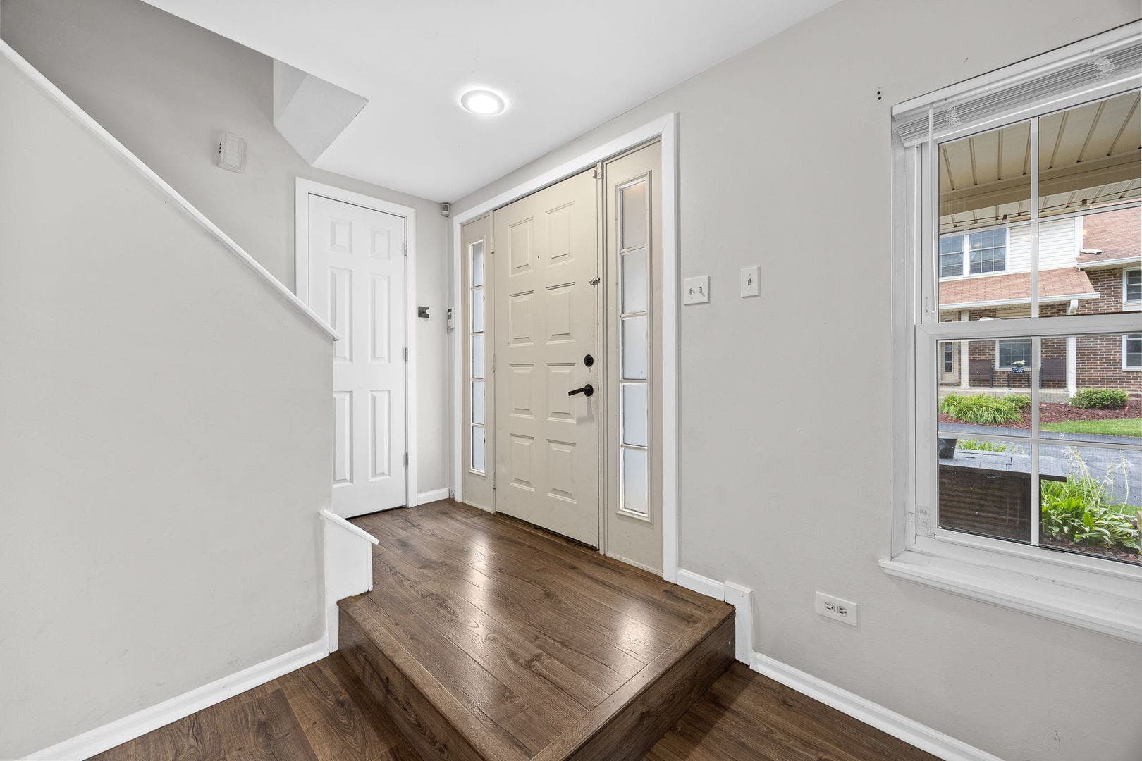 16030 85th Place, Tinley Park, IL 60487 16030 85th Place, Tinley Park, IL 60487
