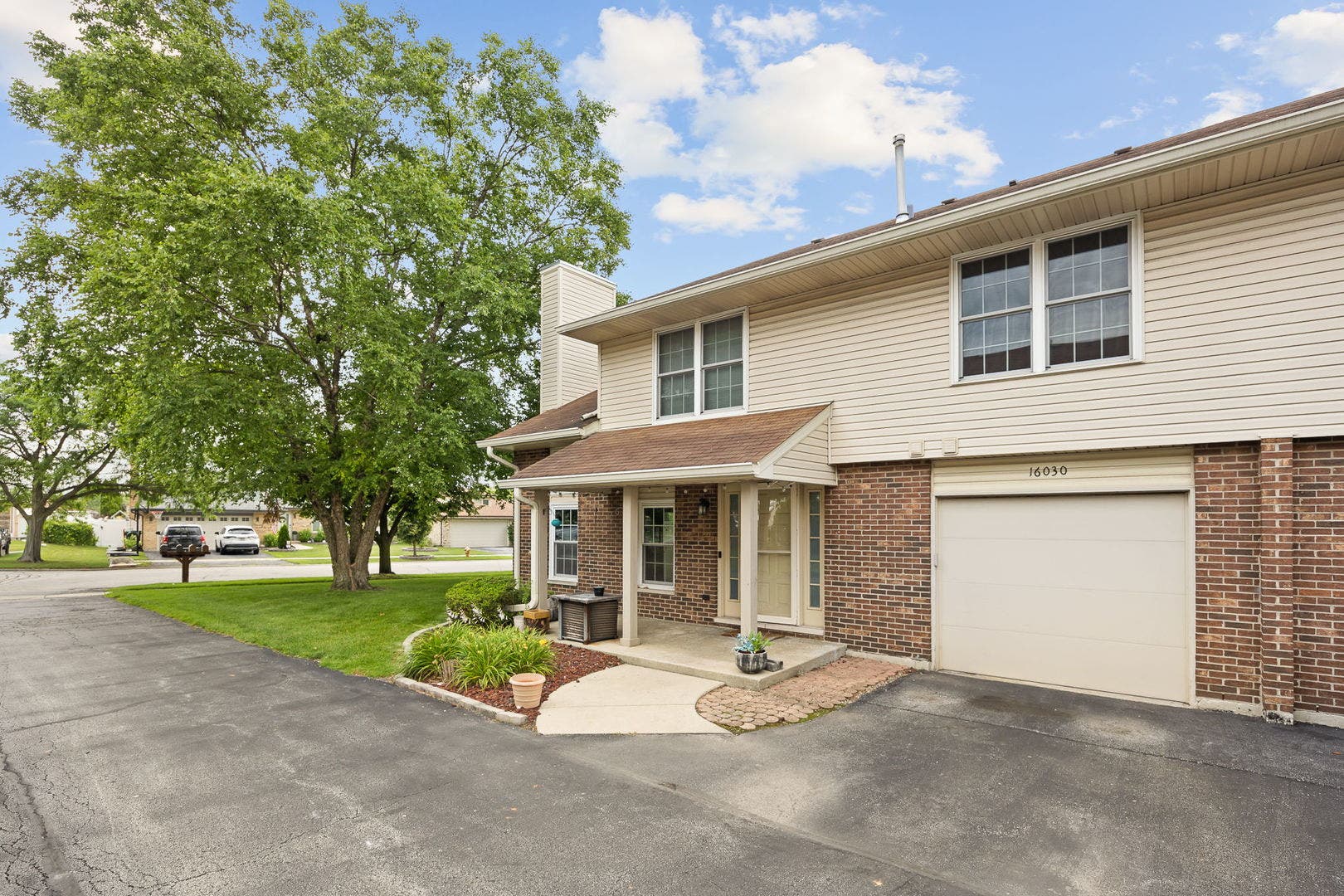 16030 85th Place, Tinley Park, IL 60487 16030 85th Place, Tinley Park, IL 60487