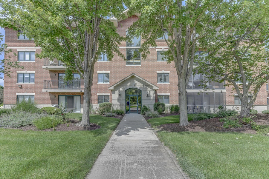 Property photo for 6810 W Winding Trail, #202, Oak Forest, IL