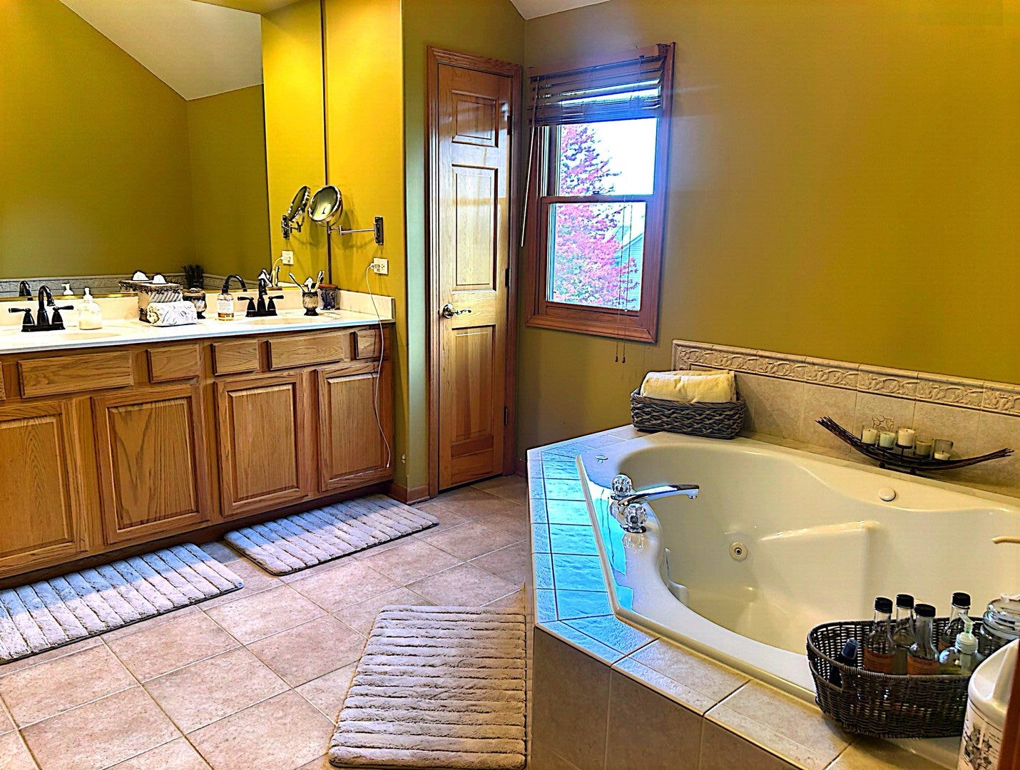 2484 Warwick Court, Aurora, IL 60503 2484 Warwick Court, Aurora, IL 60503