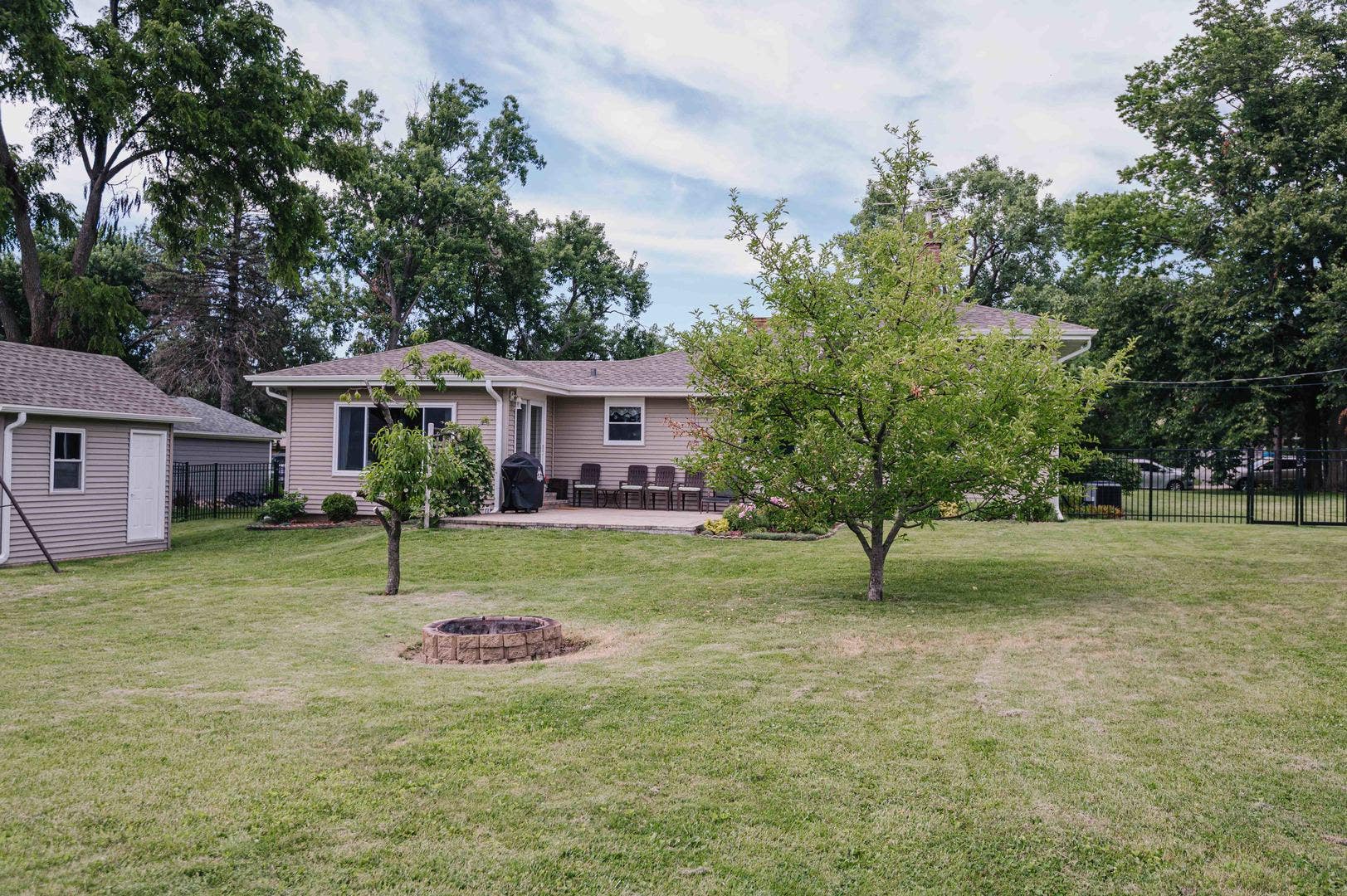 8827 W 131 Place, Orland Park, IL 60462 8827 W 131 Place, Orland Park, IL 60462