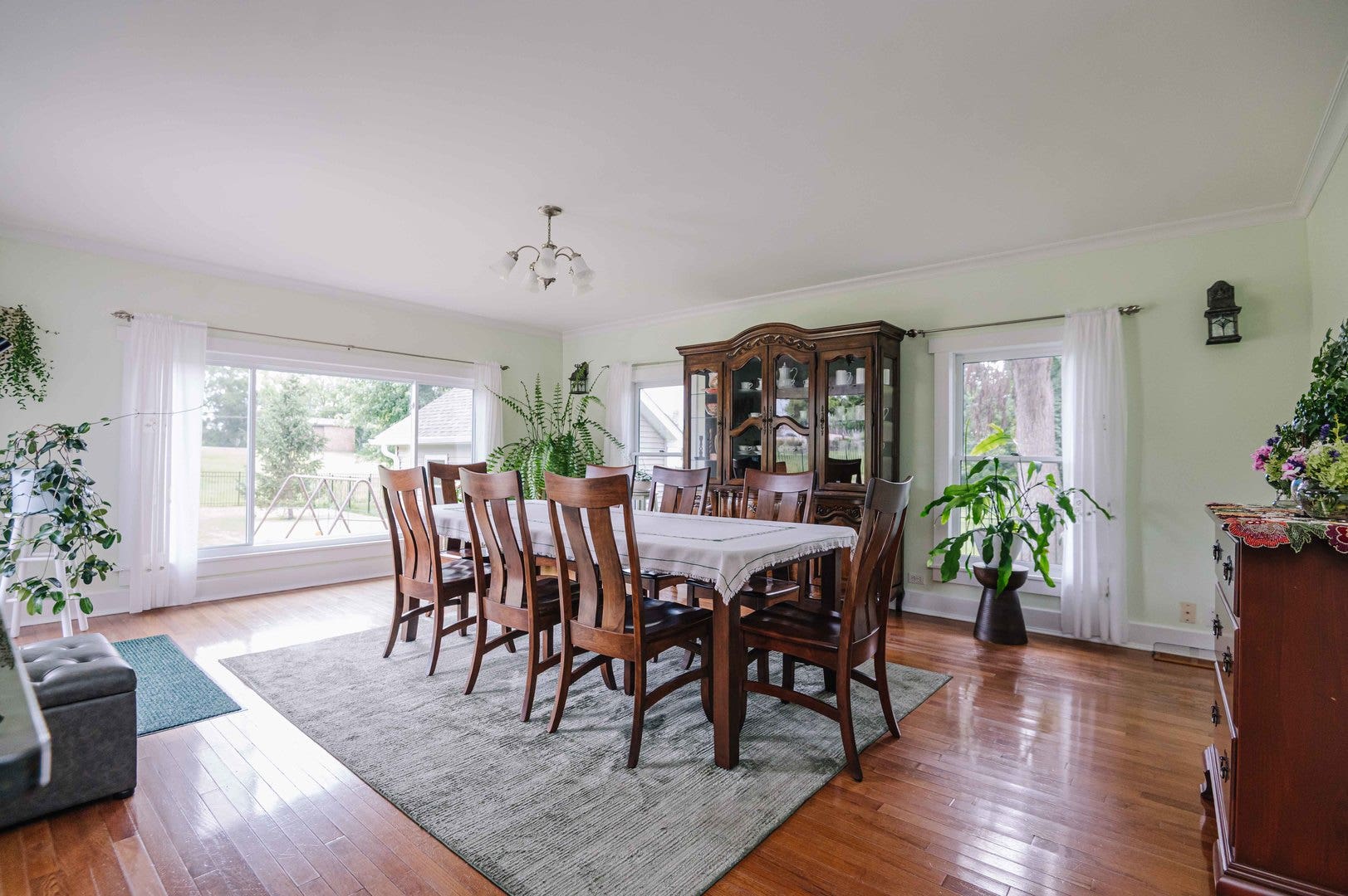 8827 W 131 Place, Orland Park, IL 60462 8827 W 131 Place, Orland Park, IL 60462